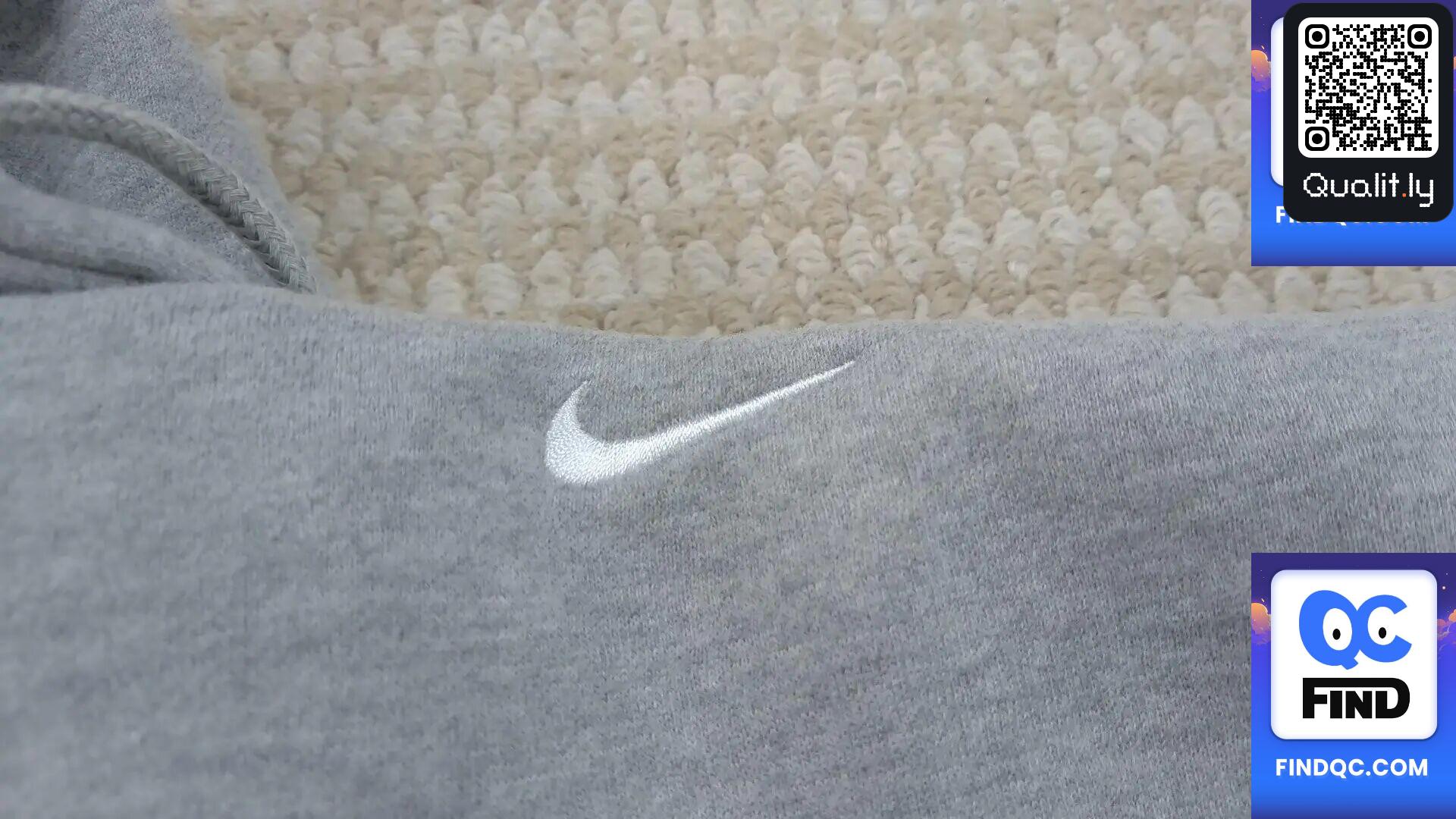 Hoodie — QC-Foto 3 von 18