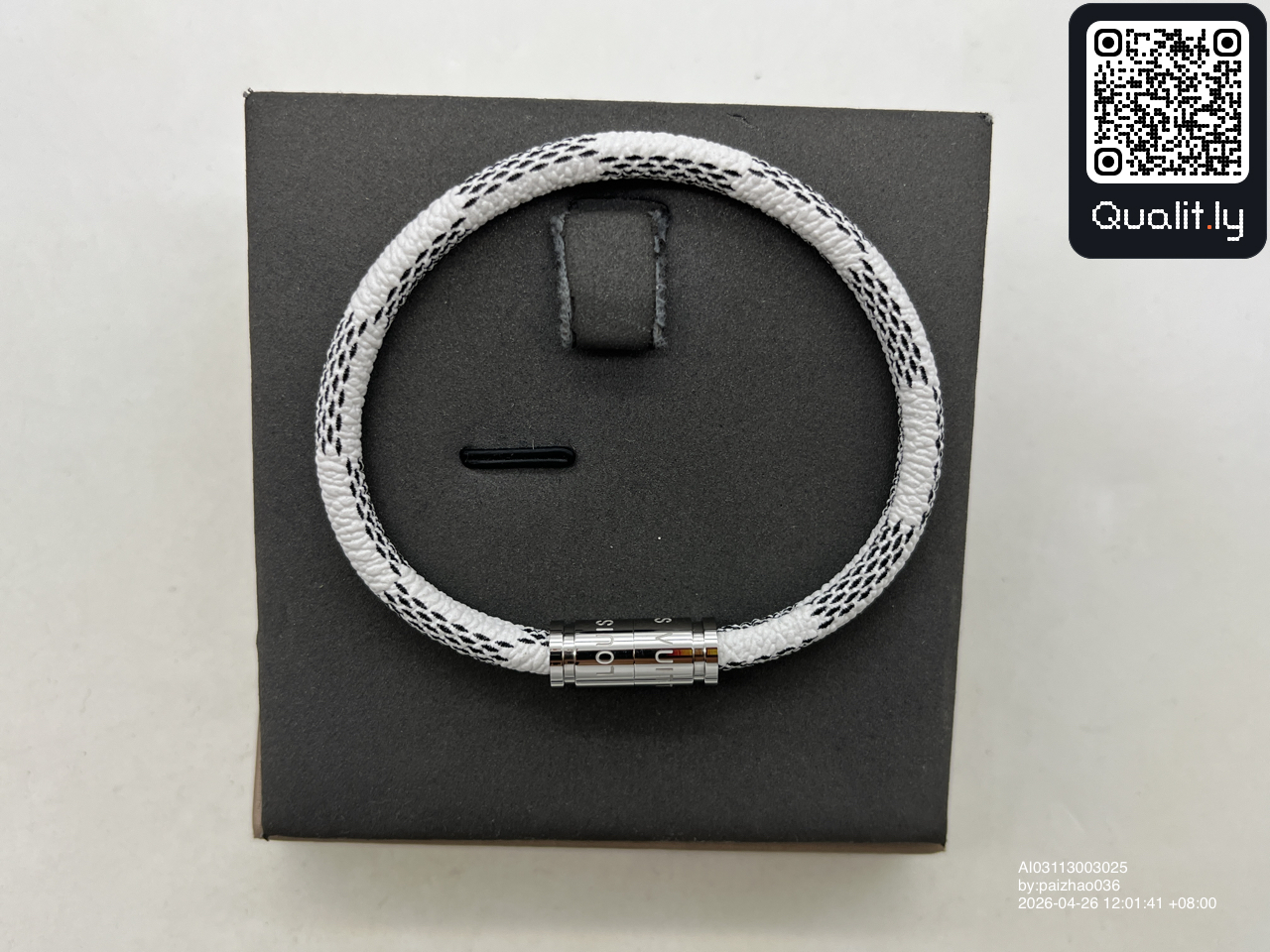 Jewelry QC photo 1 of 10