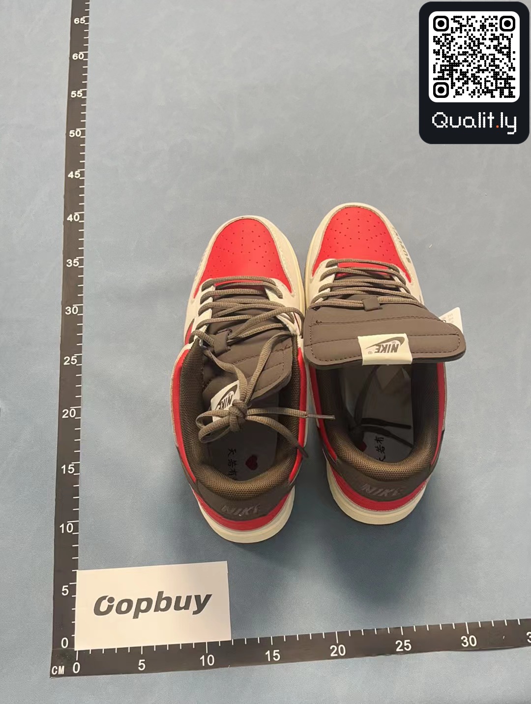 Sneakers — foto QC 2 di 18