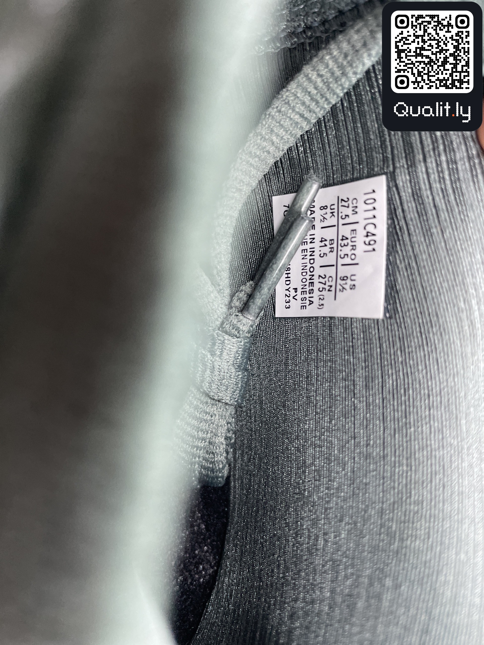 Sneakers — foto QC 1 di 13