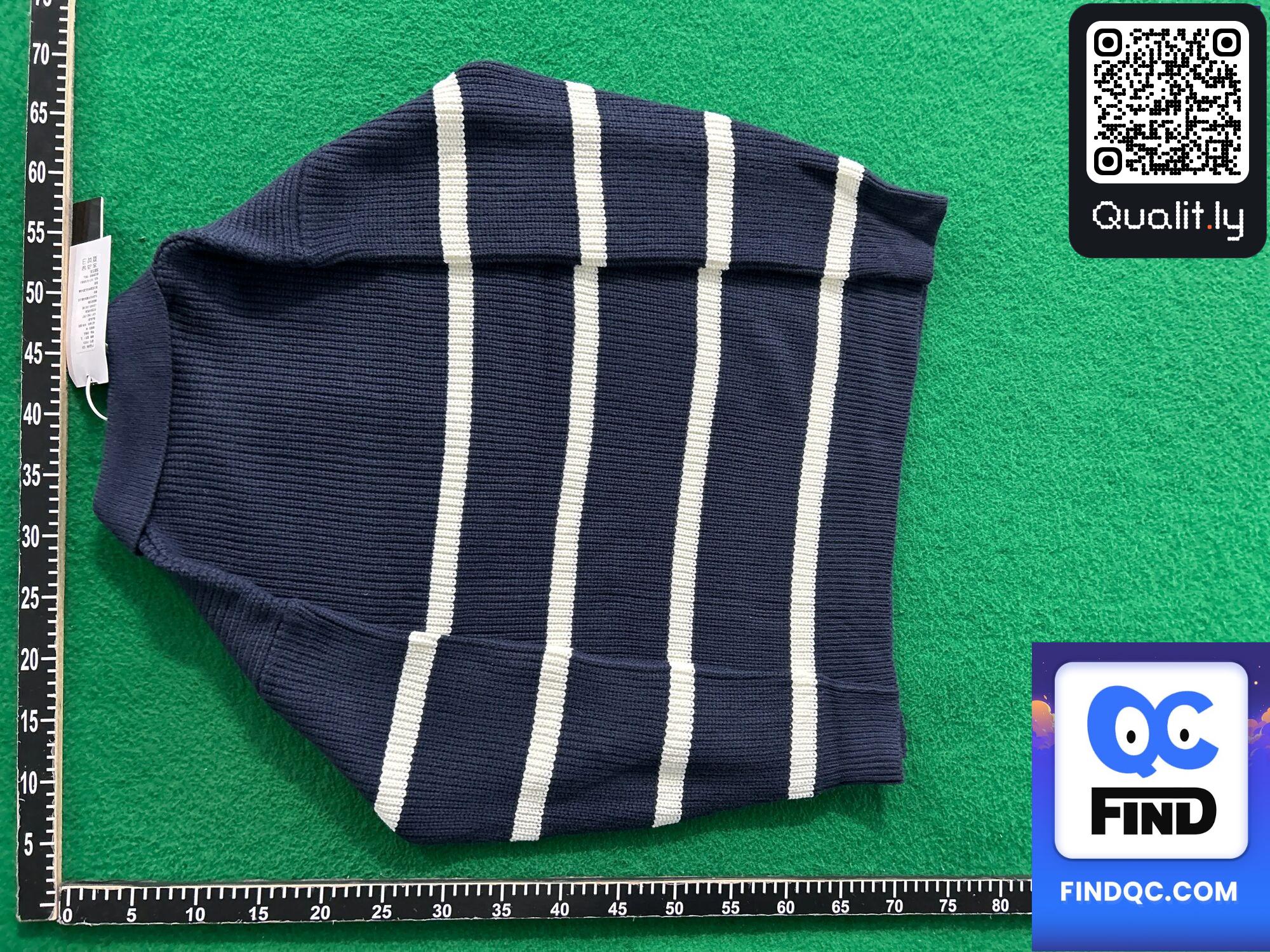 Sweater QC photo 1 of 20