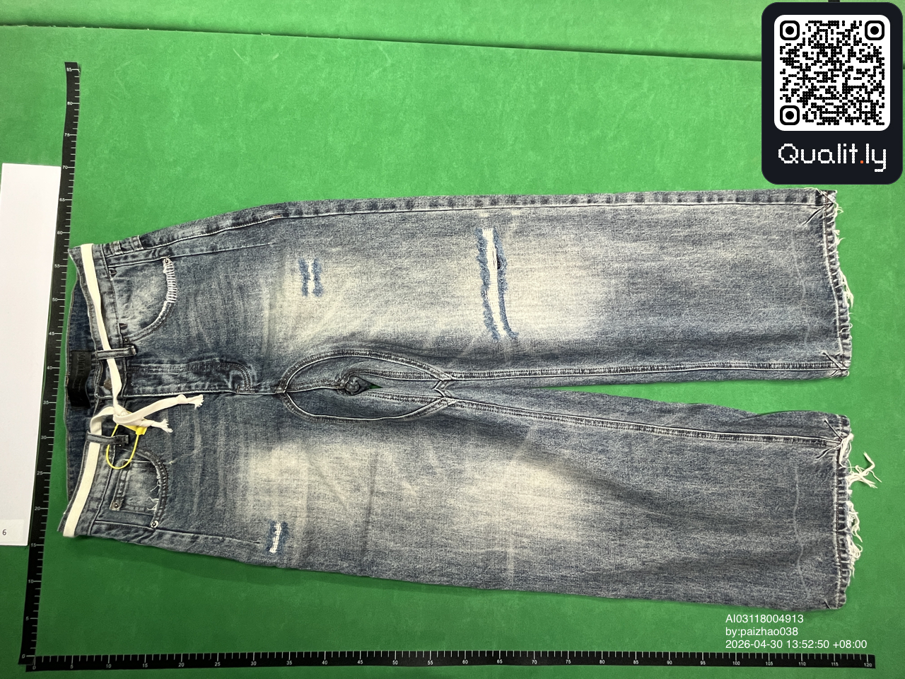牛仔裤 QC 照片 3 / 4