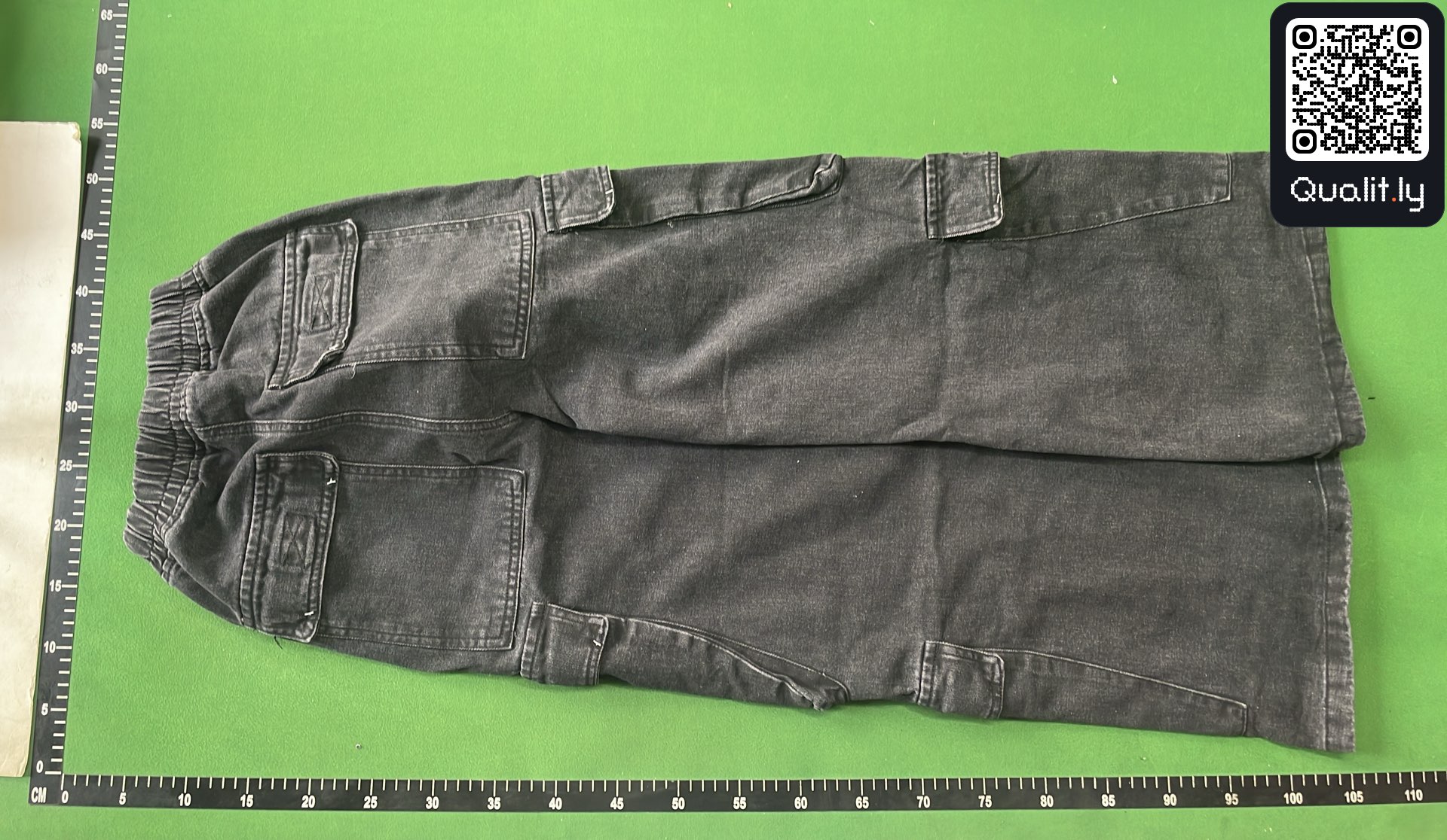 牛仔裤 QC 照片 3 / 4