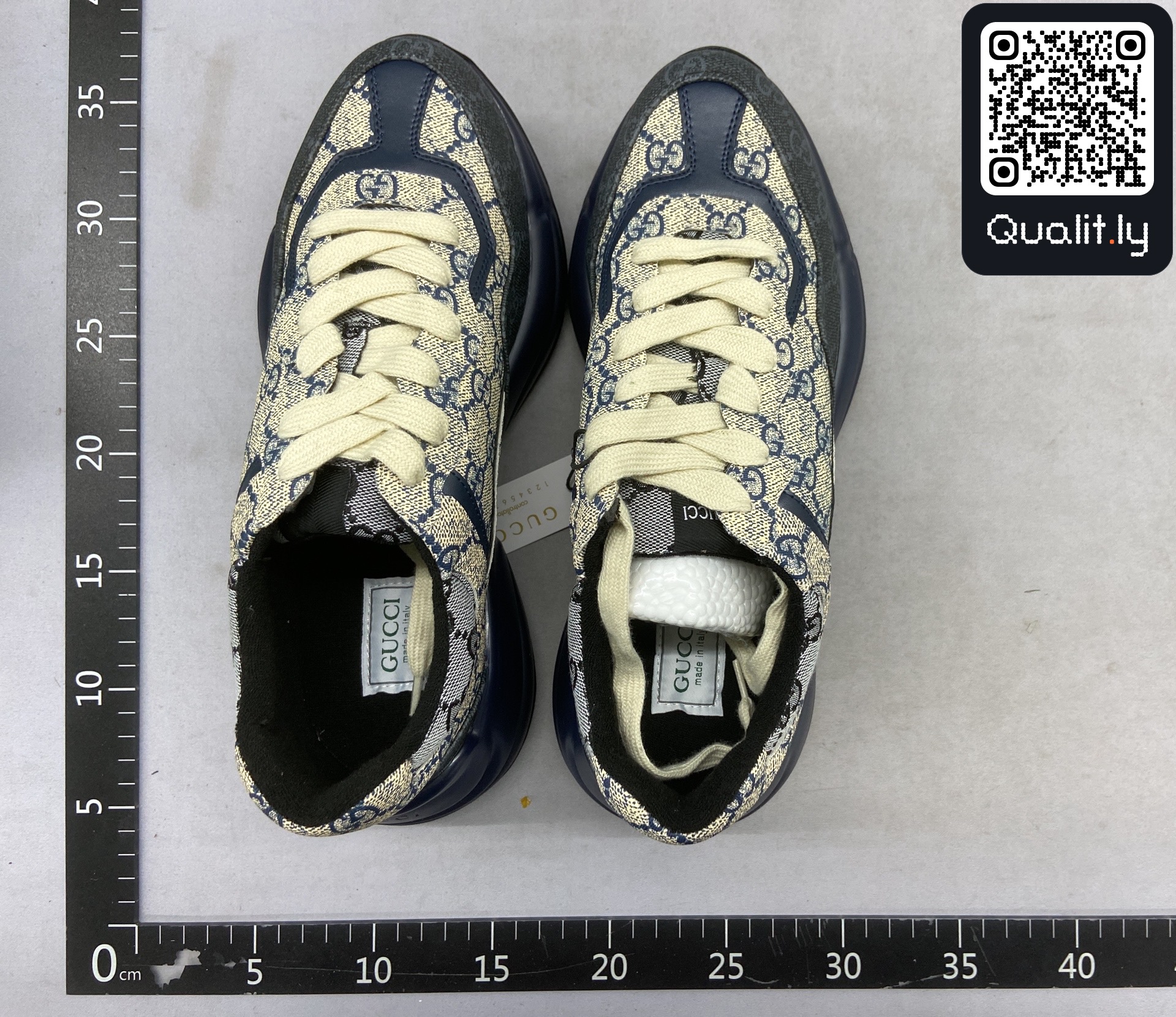 Sneaker — QC-Foto 2 von 142