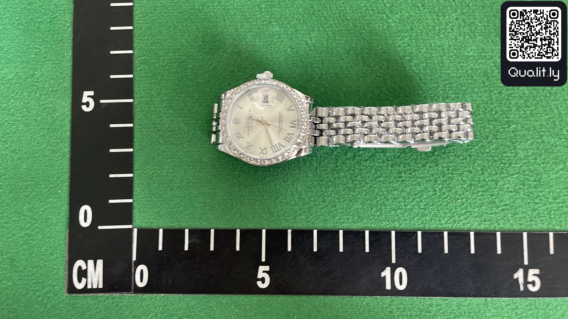 Horloge — QC-foto 1 van 29