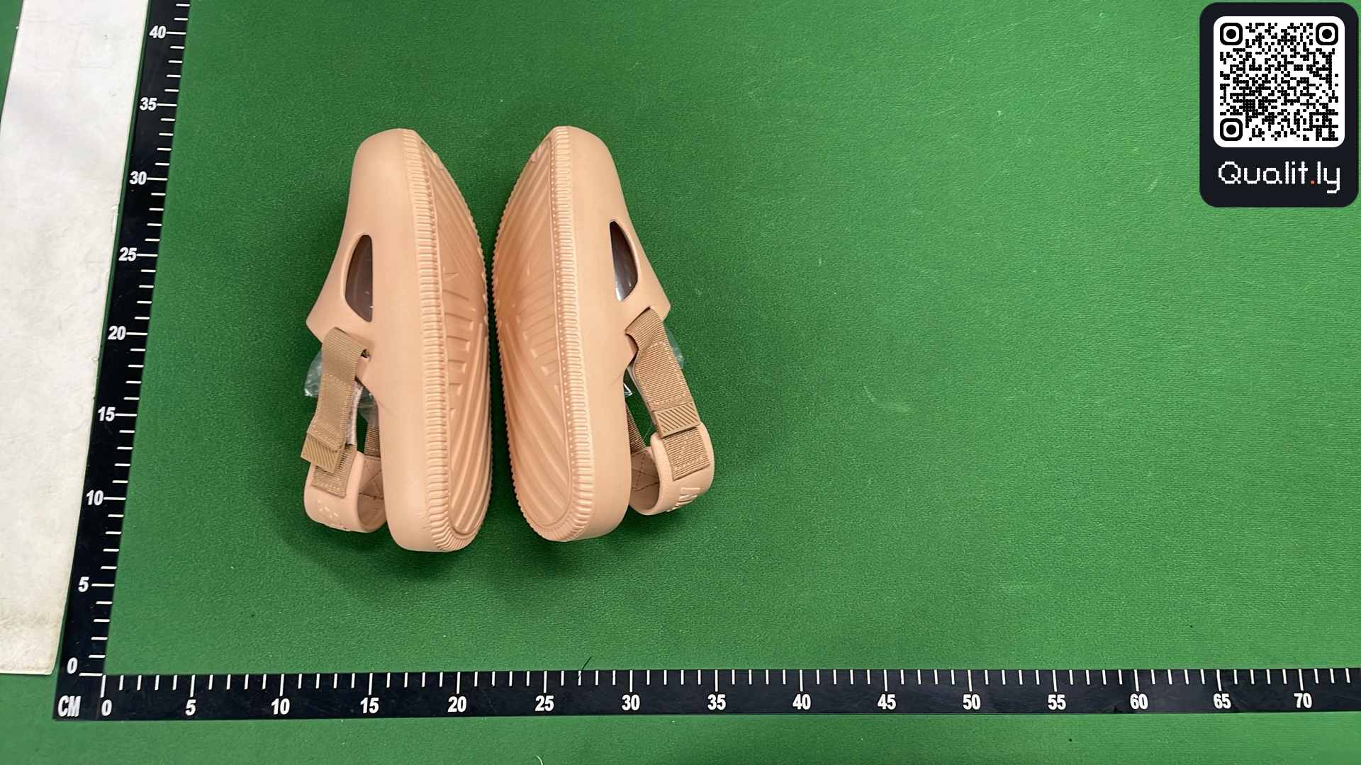 Sneakers QC photo 3 of 5
