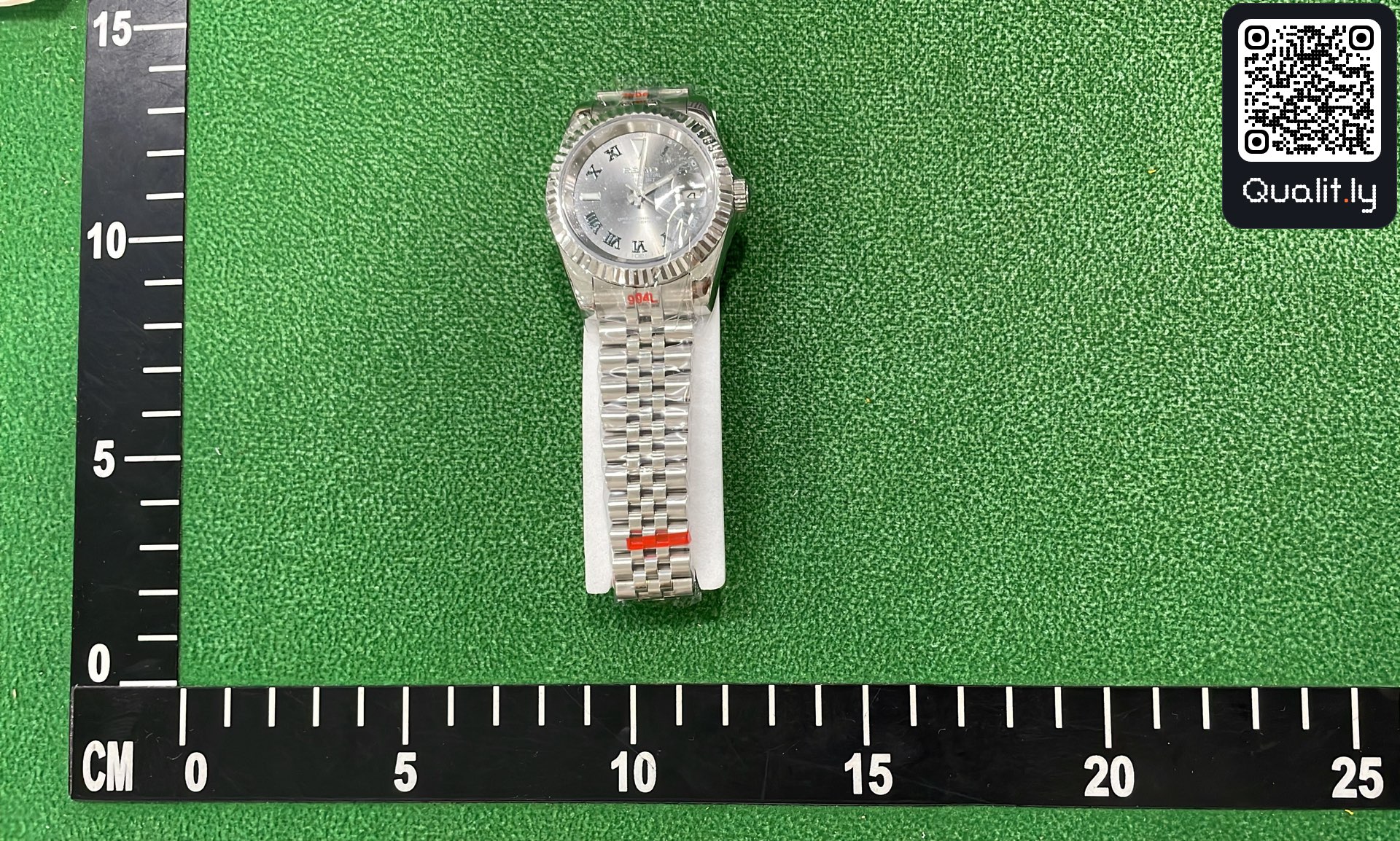 Foto QC 3 di 9