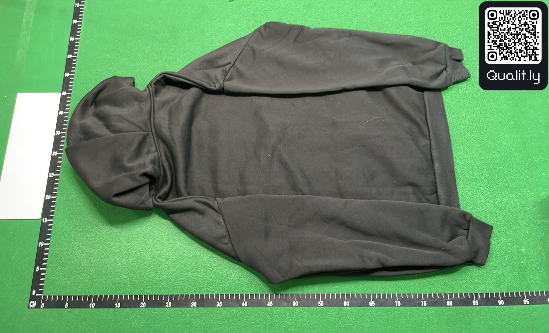 Hoodie QC photo 3 of 32