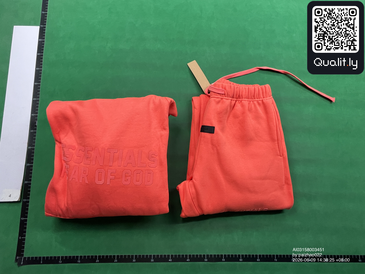 Hoodie QC photo 1 of 23