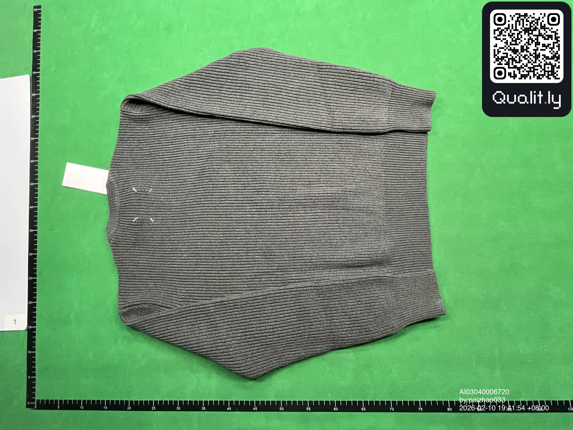 Pull — photo QC 2 sur 24