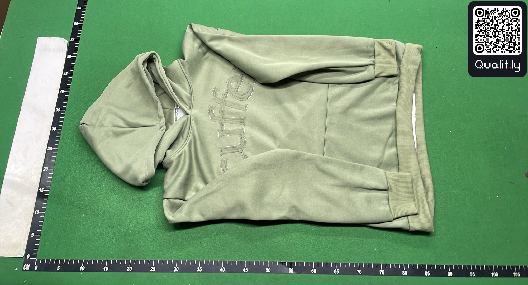 Hoodie — QC-Foto 2 von 8