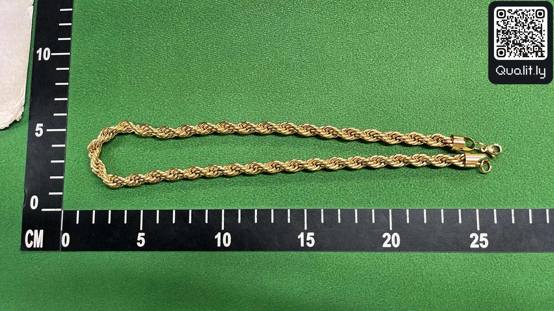 Gioiello — foto QC 1 di 60