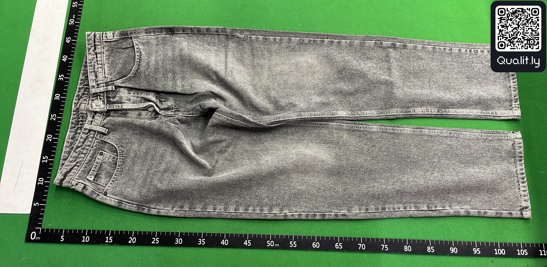 Pants QC photo 2 of 137