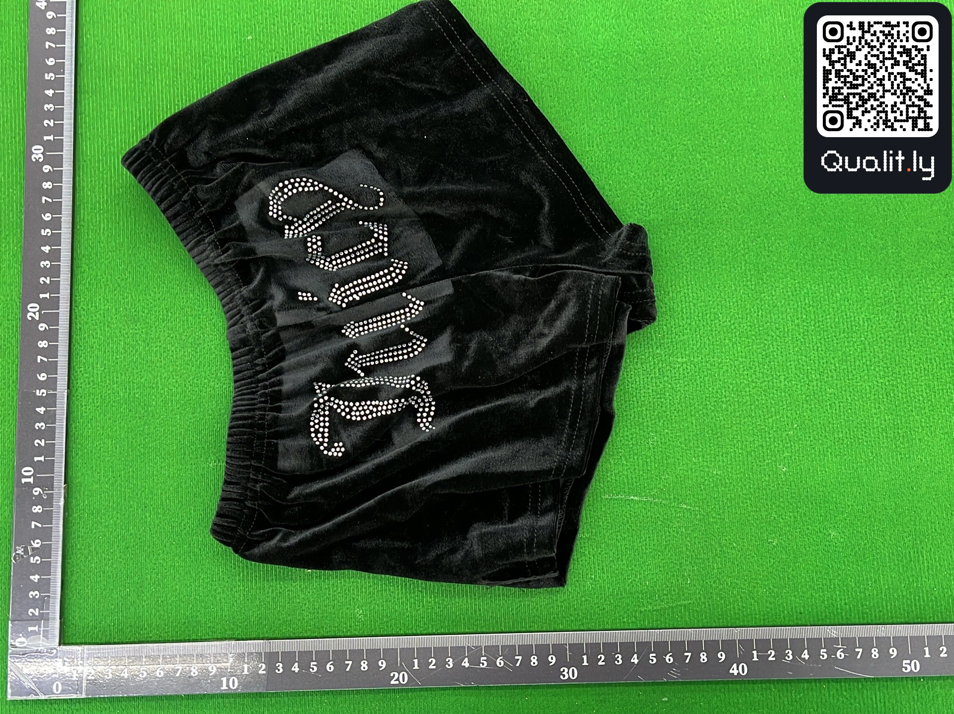 Shorts QC photo 2 of 15