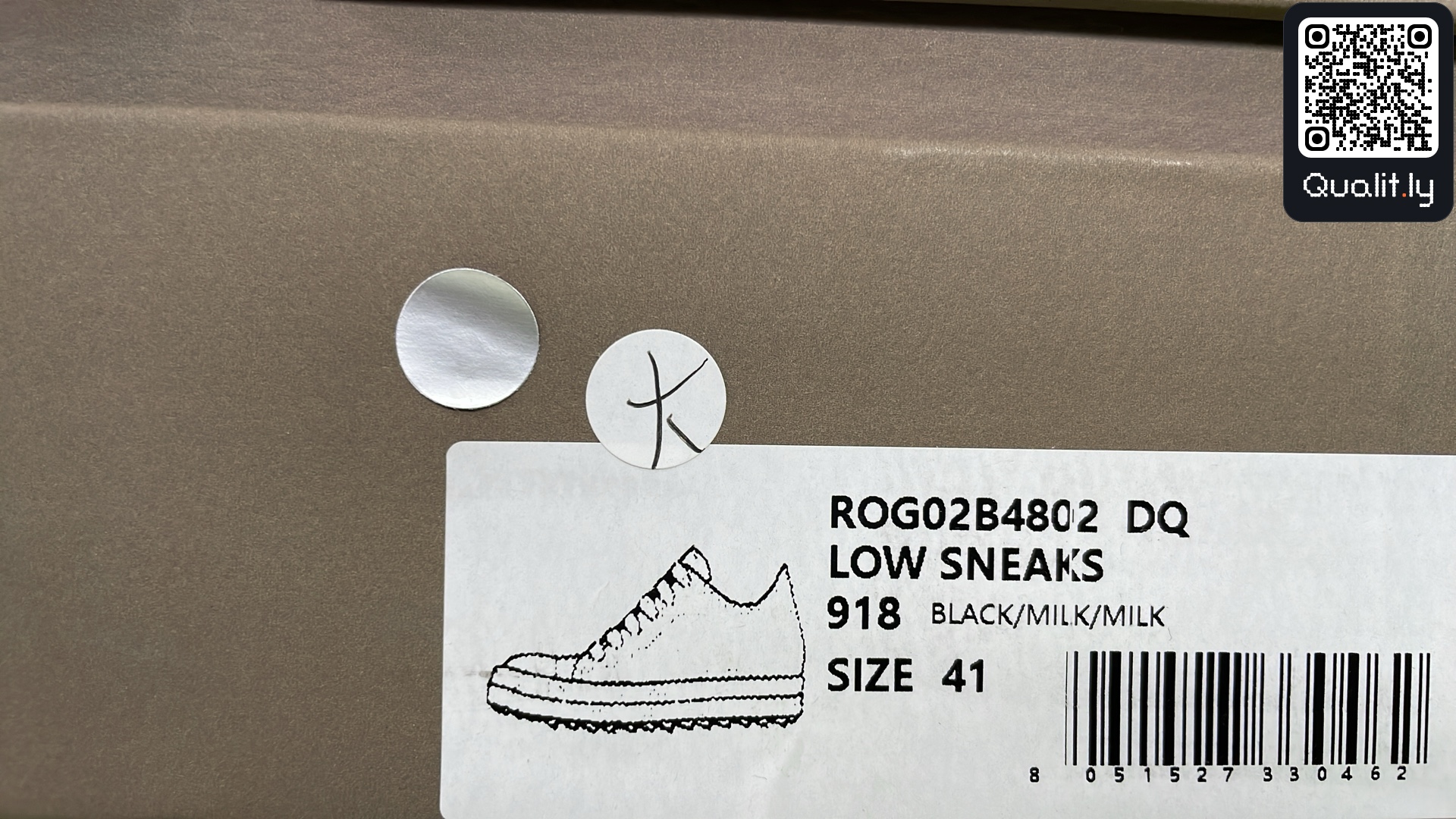 Sneakers — QC-foto 2 van 6