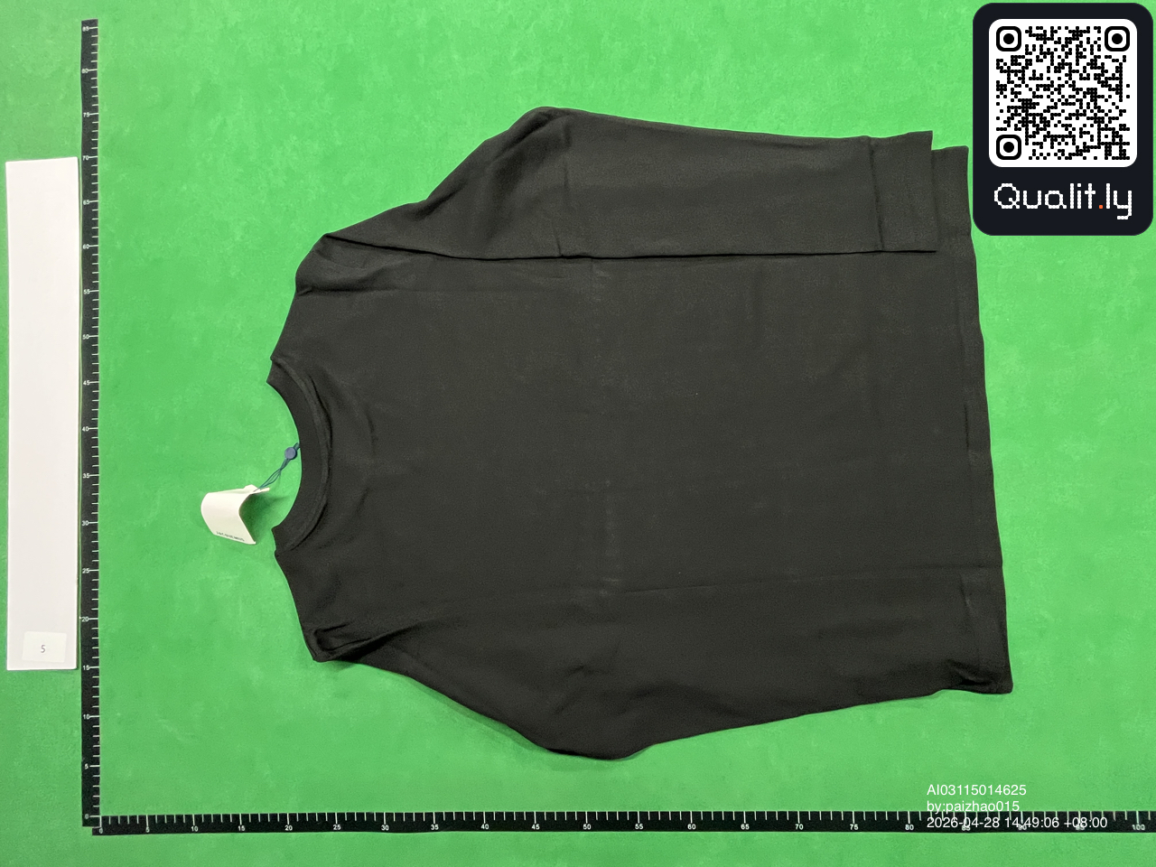 Sweatshirt — foto QC 2 de 10