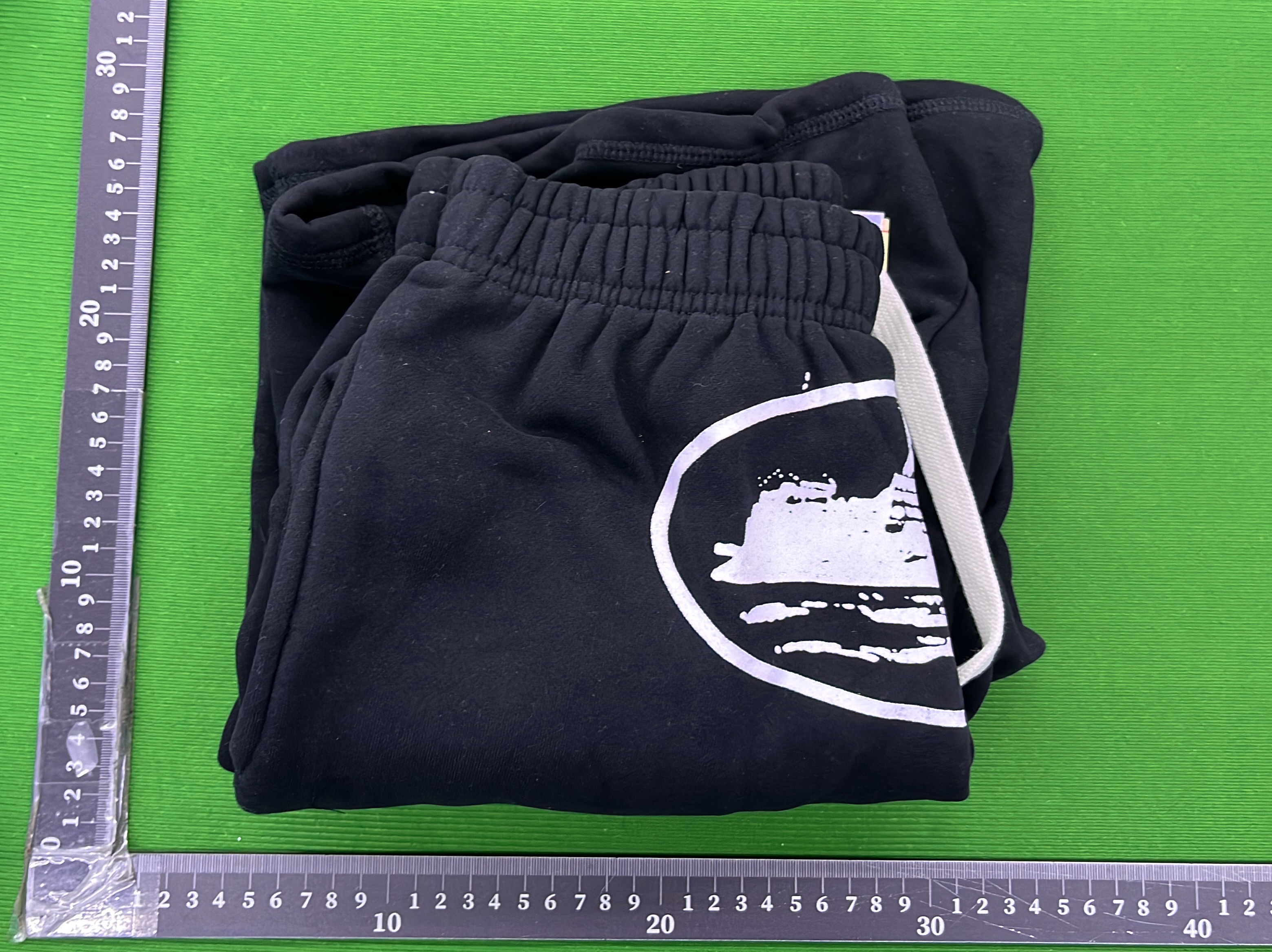 短裤 QC 照片 2 / 99