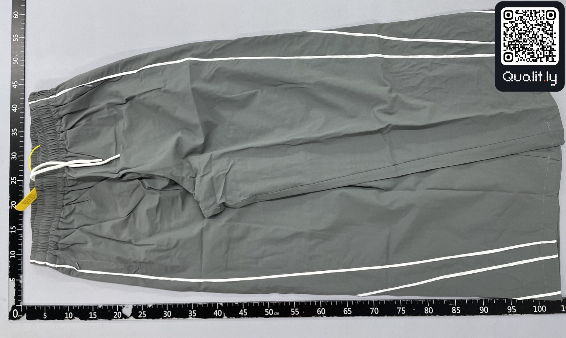 Pants QC photo 3 of 8