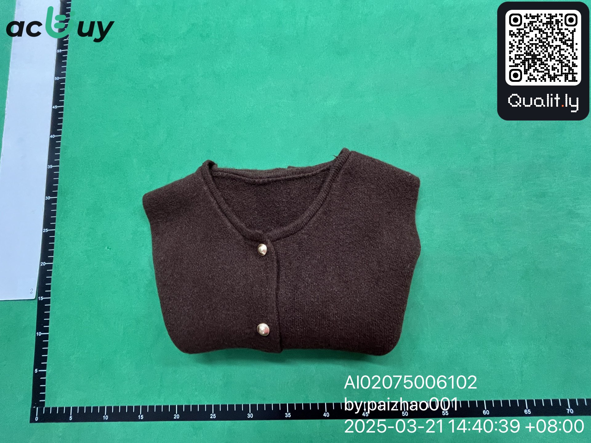 Sweater QC photo 1 of 3