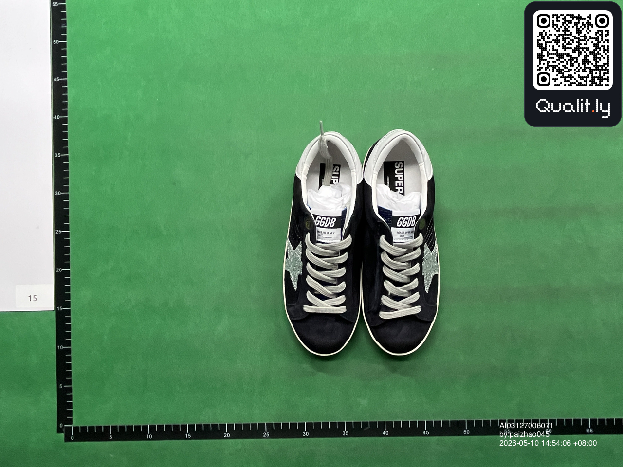 Sneakers QC photo 1 of 6