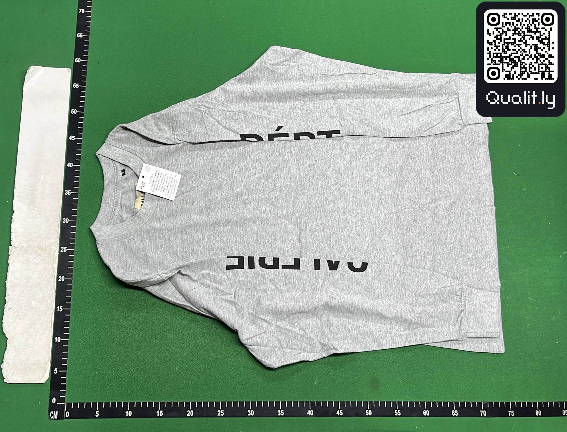 T恤 QC 照片 2 / 44