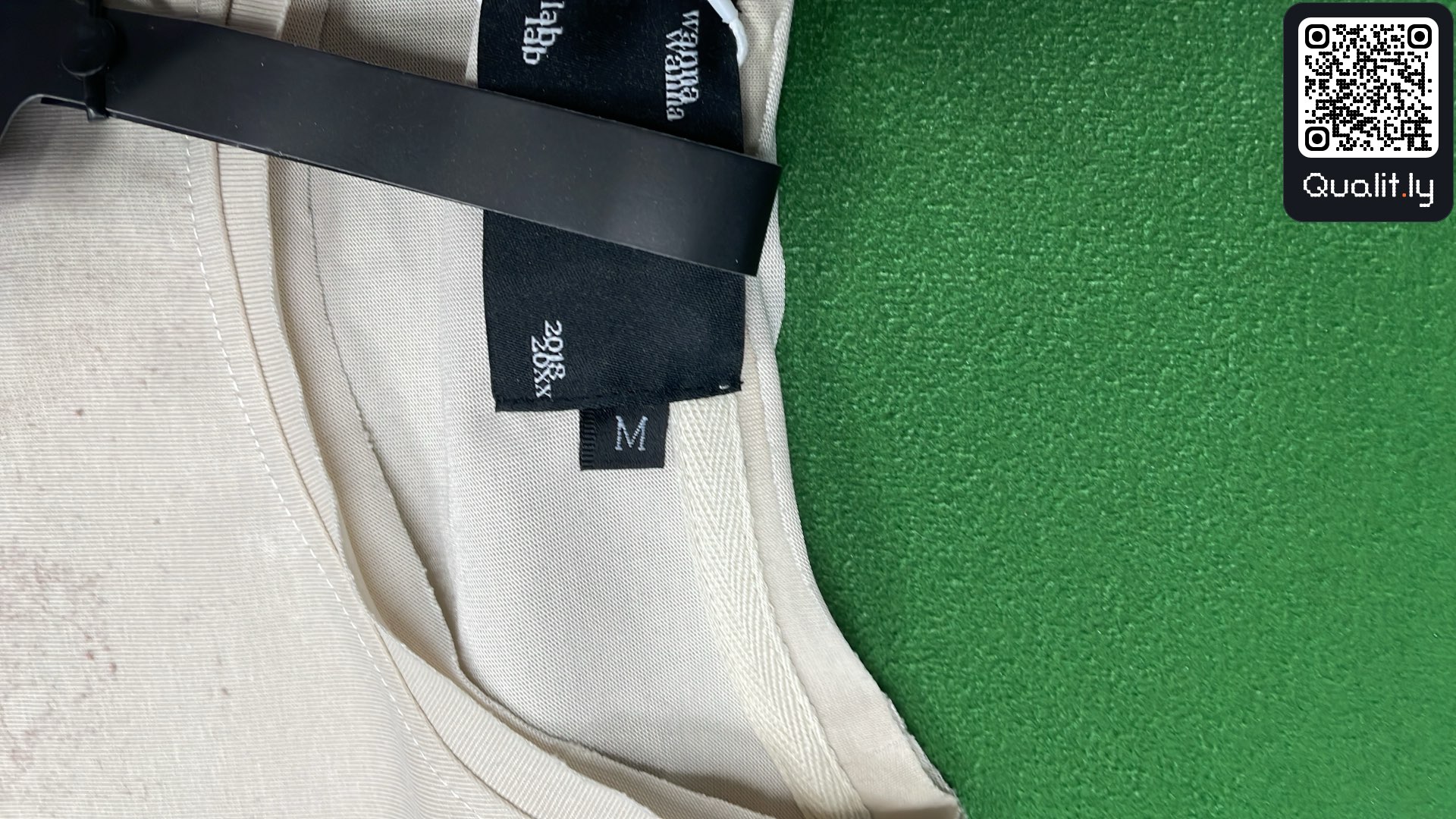 T-shirt — foto QC 1 de 8