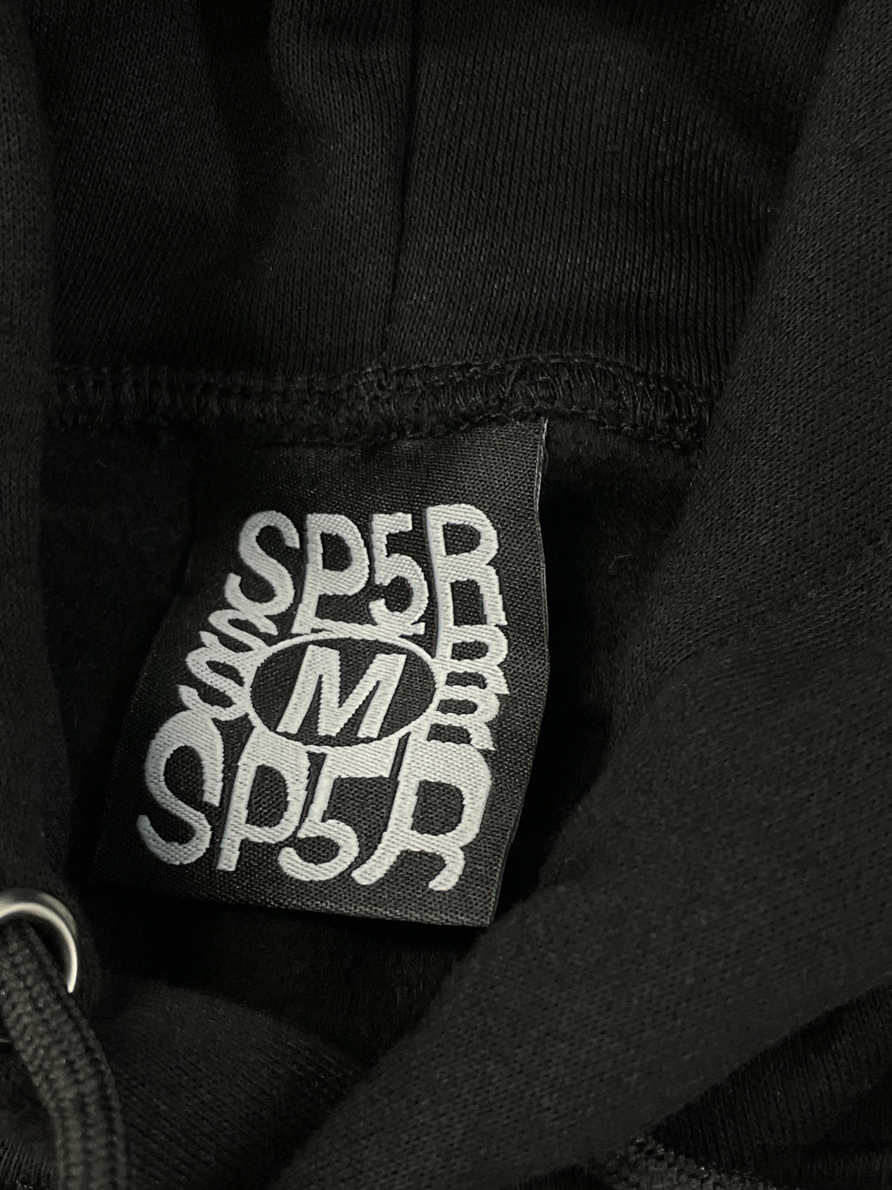 Hoodie — QC-Foto 2 von 24