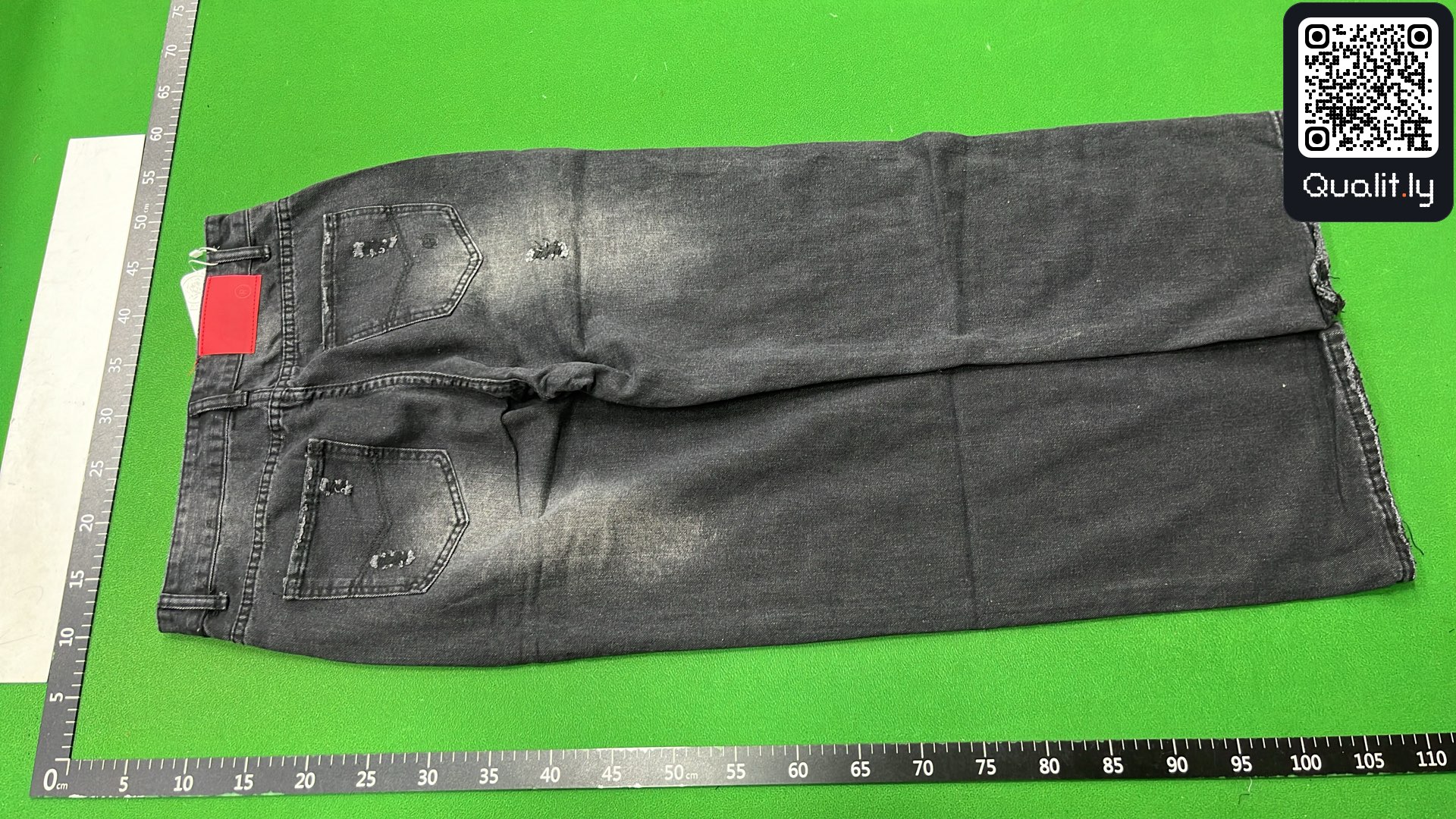 Jean — photo QC 3 sur 24