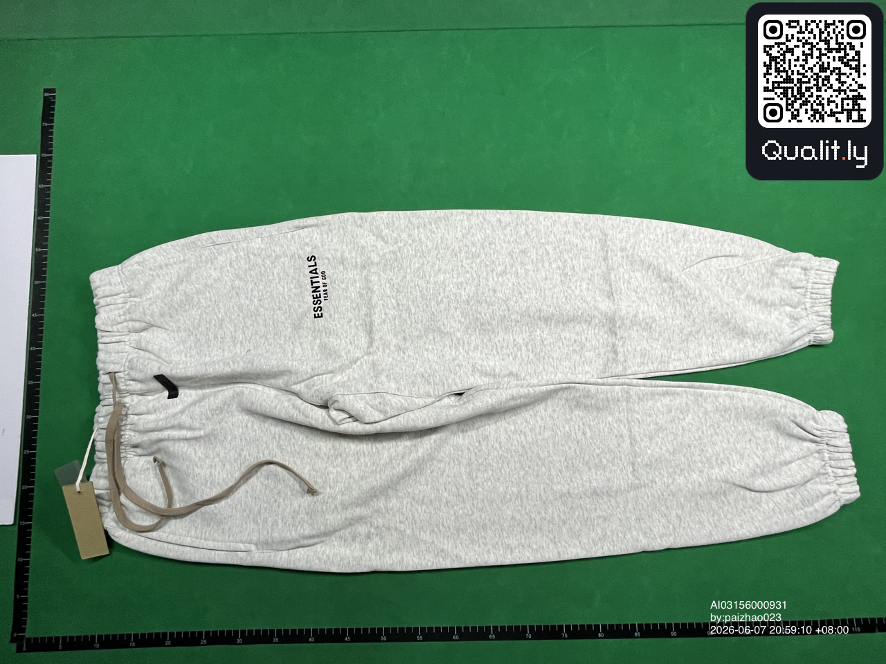 Sweatshirt — foto QC 2 de 98