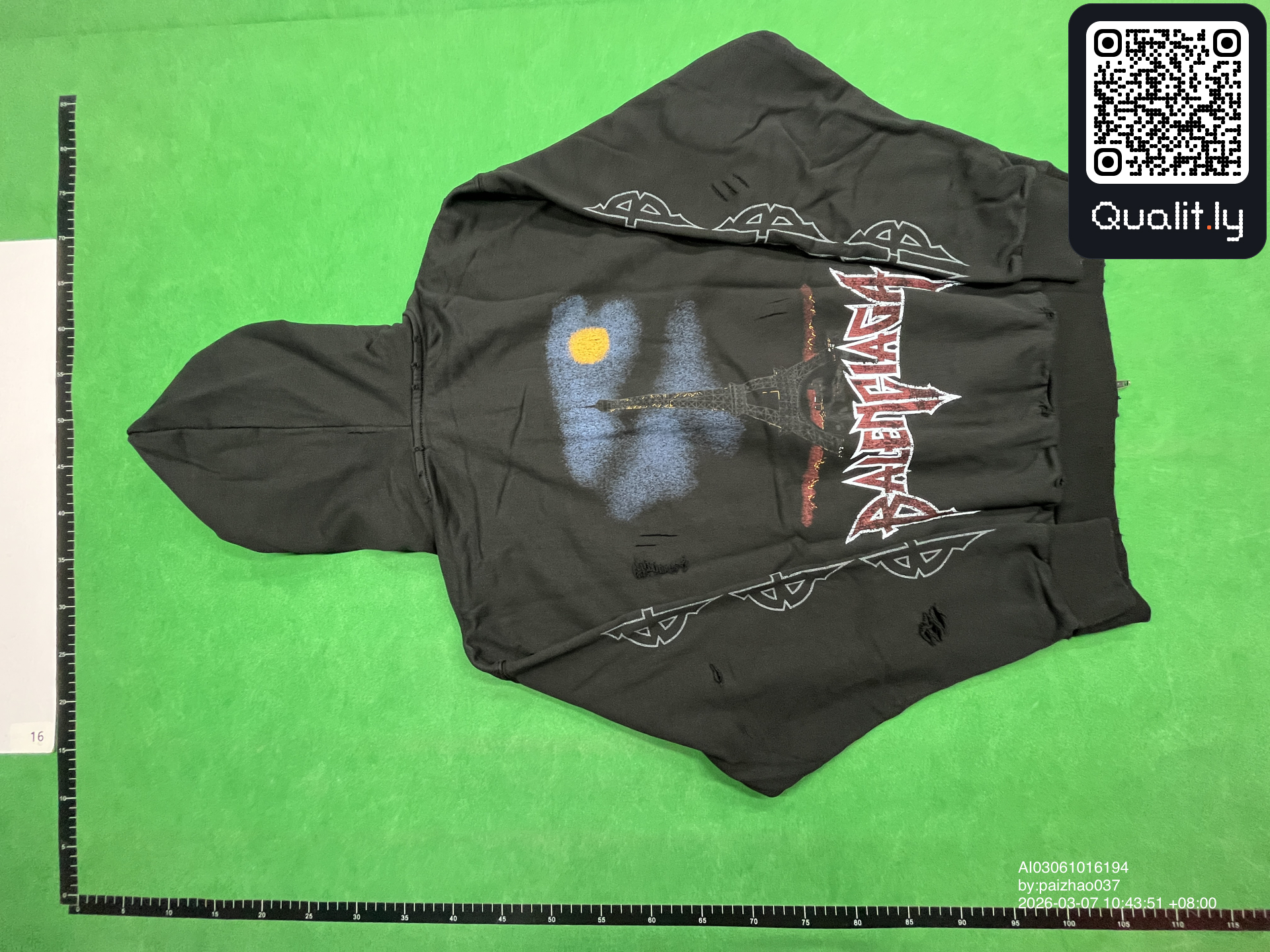 Sweater QC photo 2 of 10