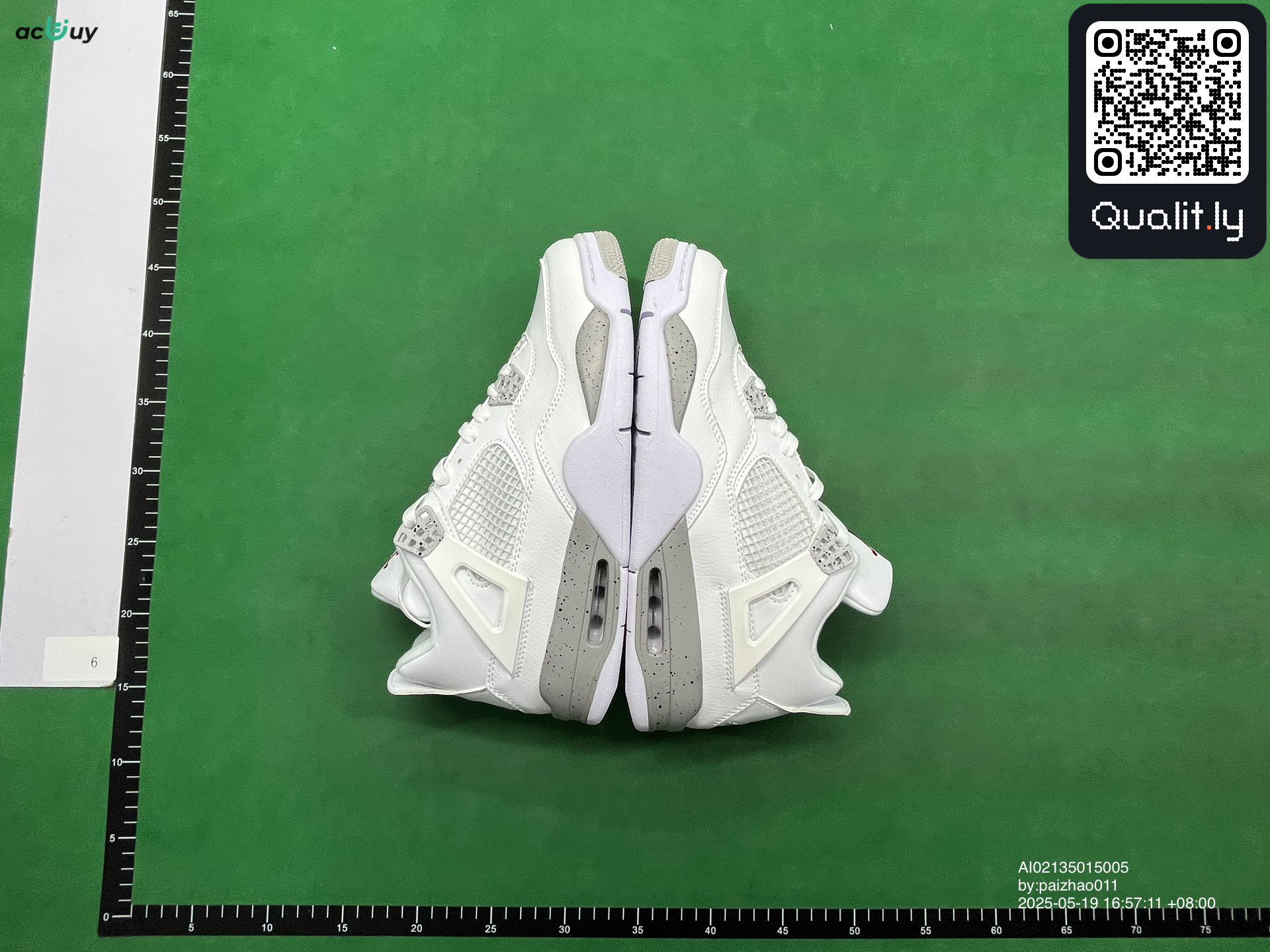 Sneakers QC photo 2 of 32