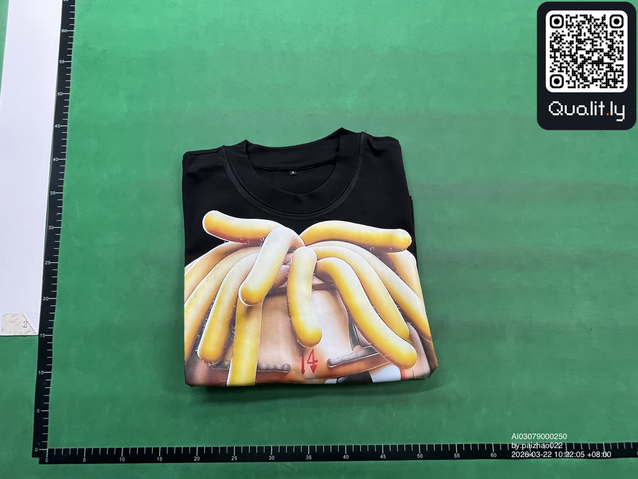 T-shirt — foto QC 1 di 4
