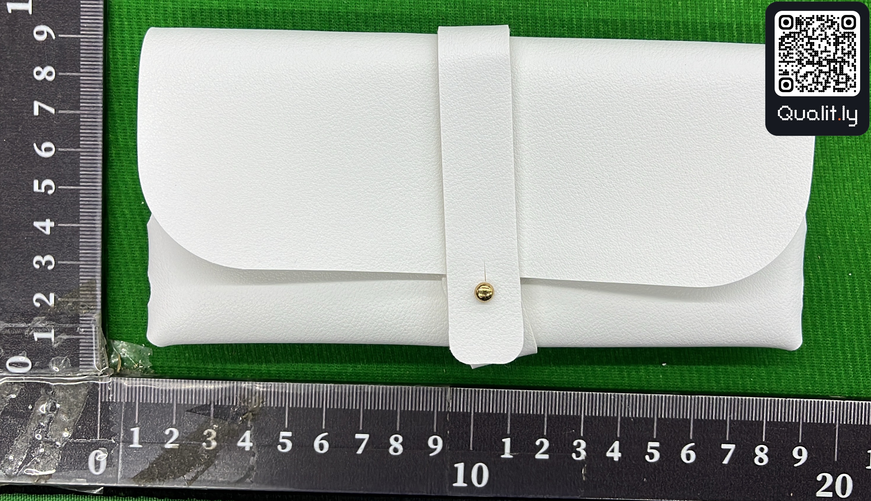 Bag QC photo 3 of 8