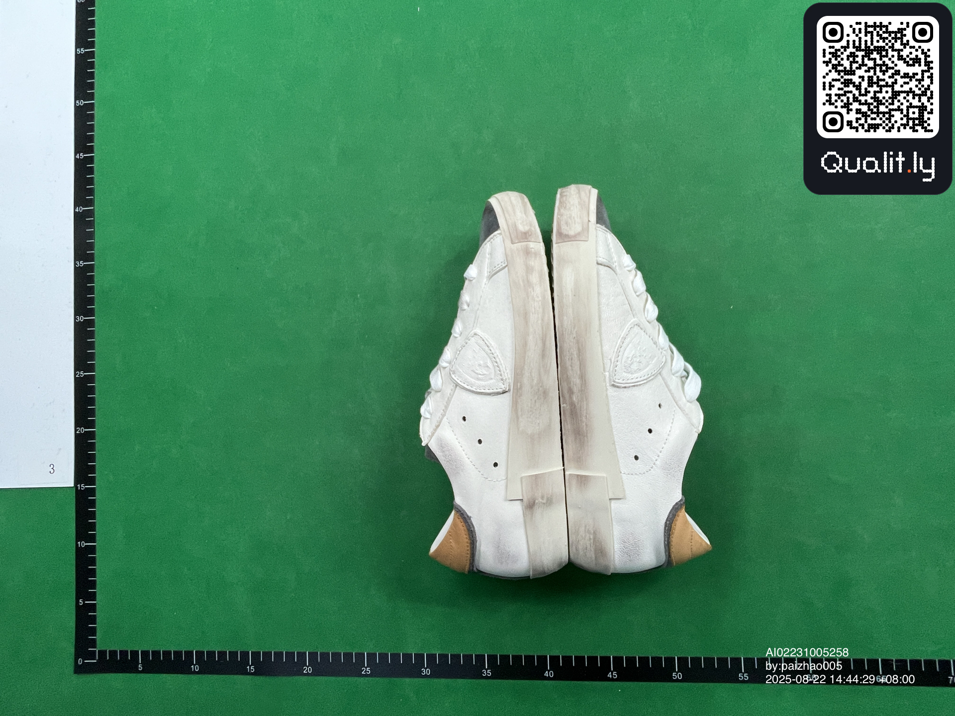球鞋 QC 照片 2 / 6