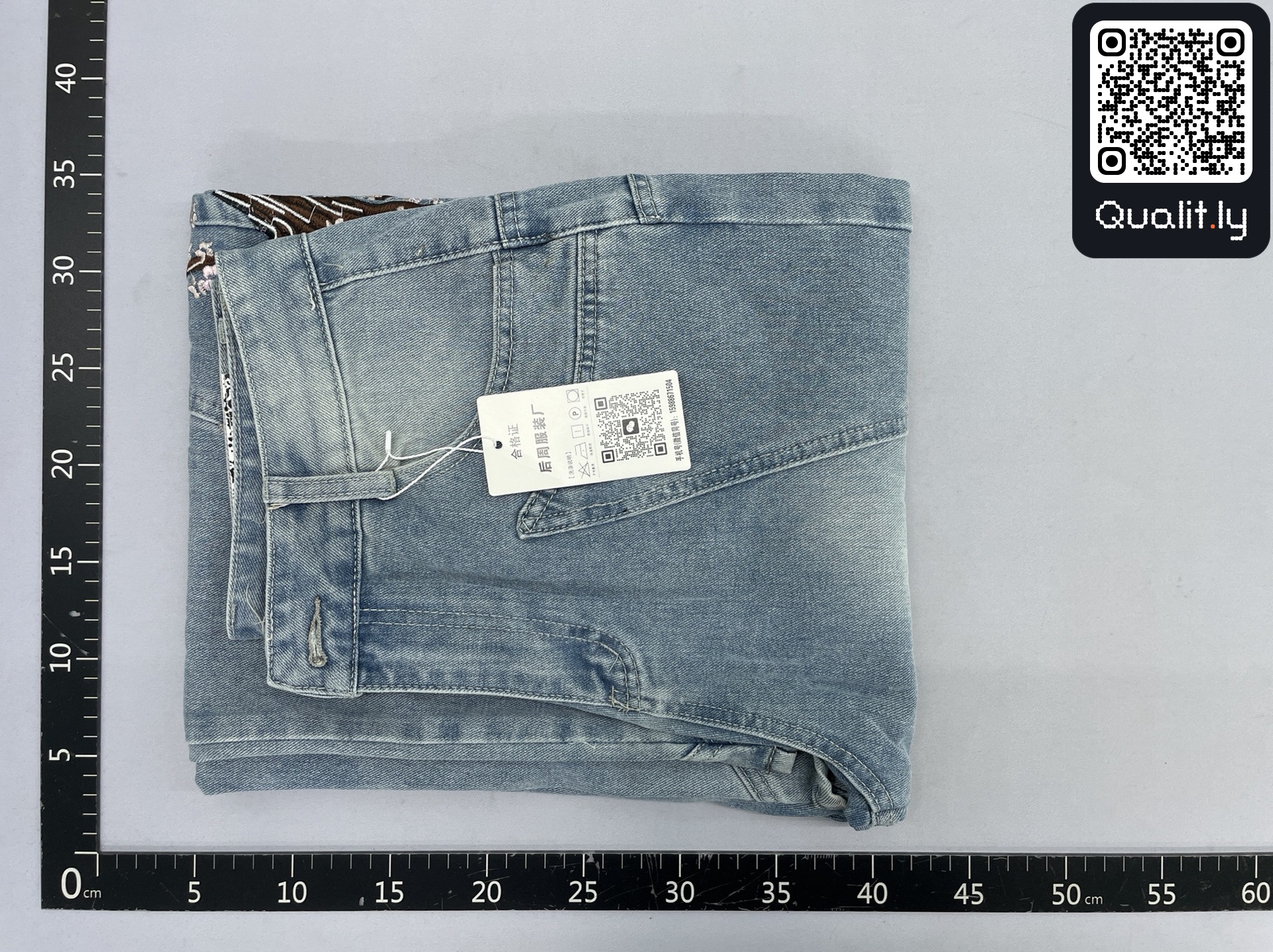 Jeans — QC-foto 1 av 16