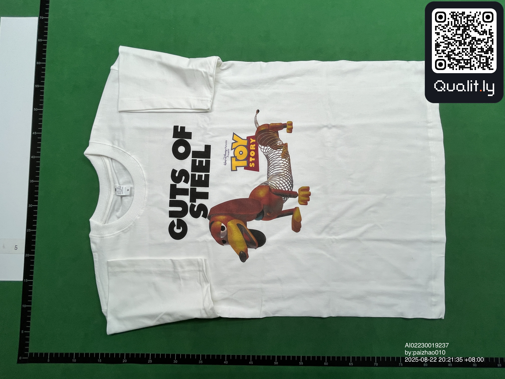 T-shirt — foto QC 3 de 8