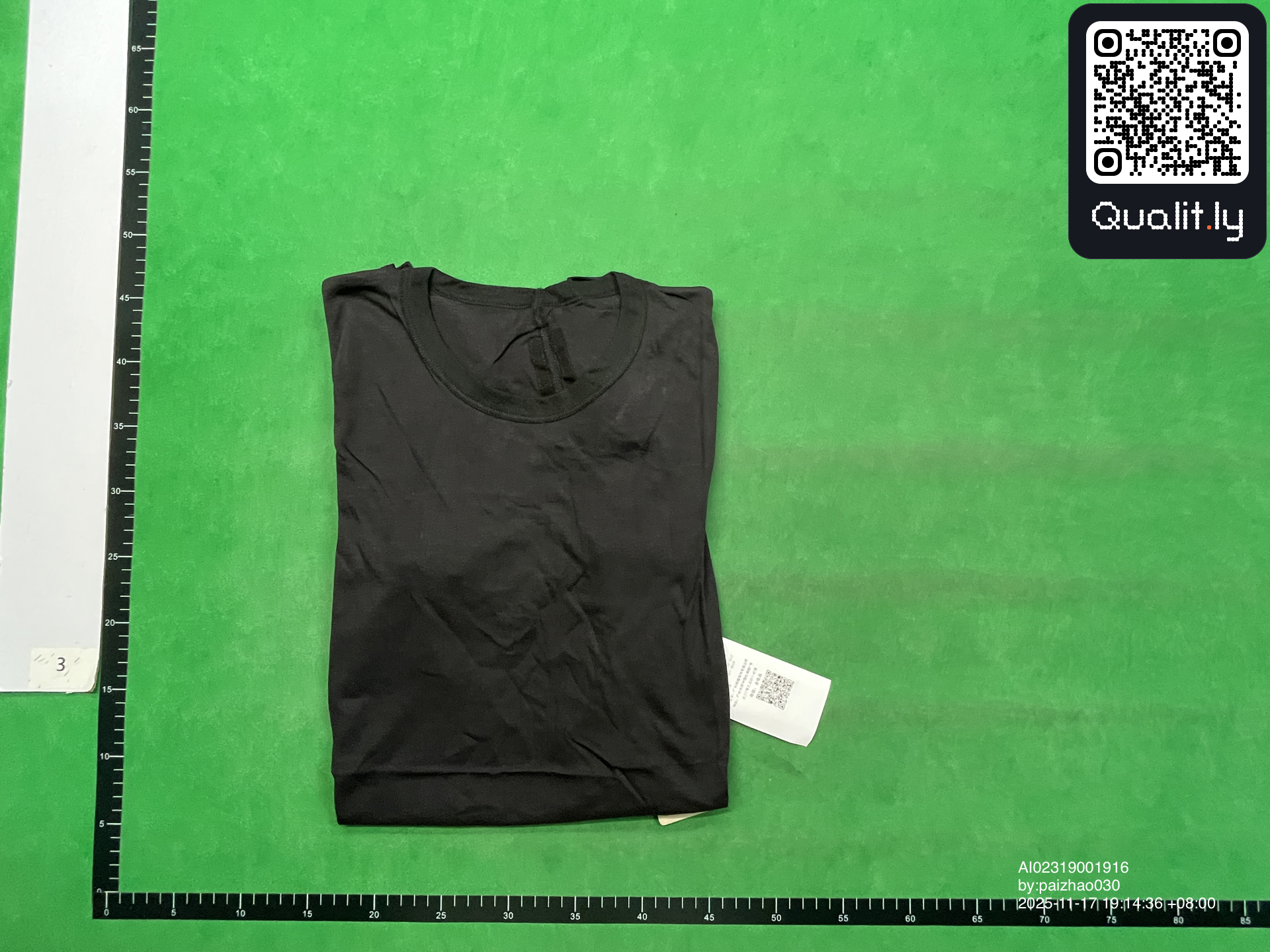T-shirt — photo QC 1 sur 4