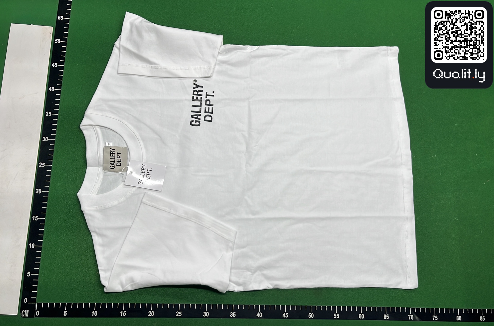 T-Shirt — QC-Foto 2 von 135