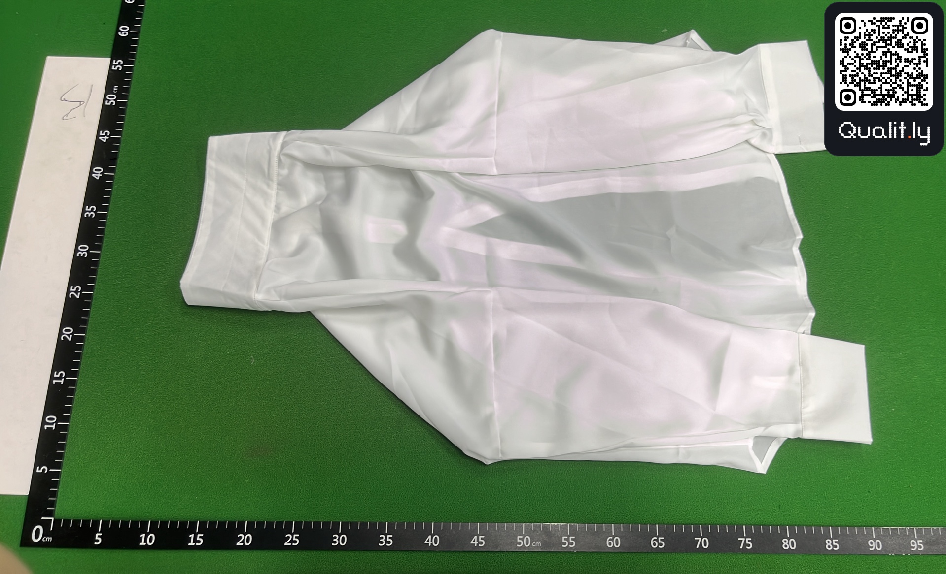 衬衫 QC 照片 3 / 24
