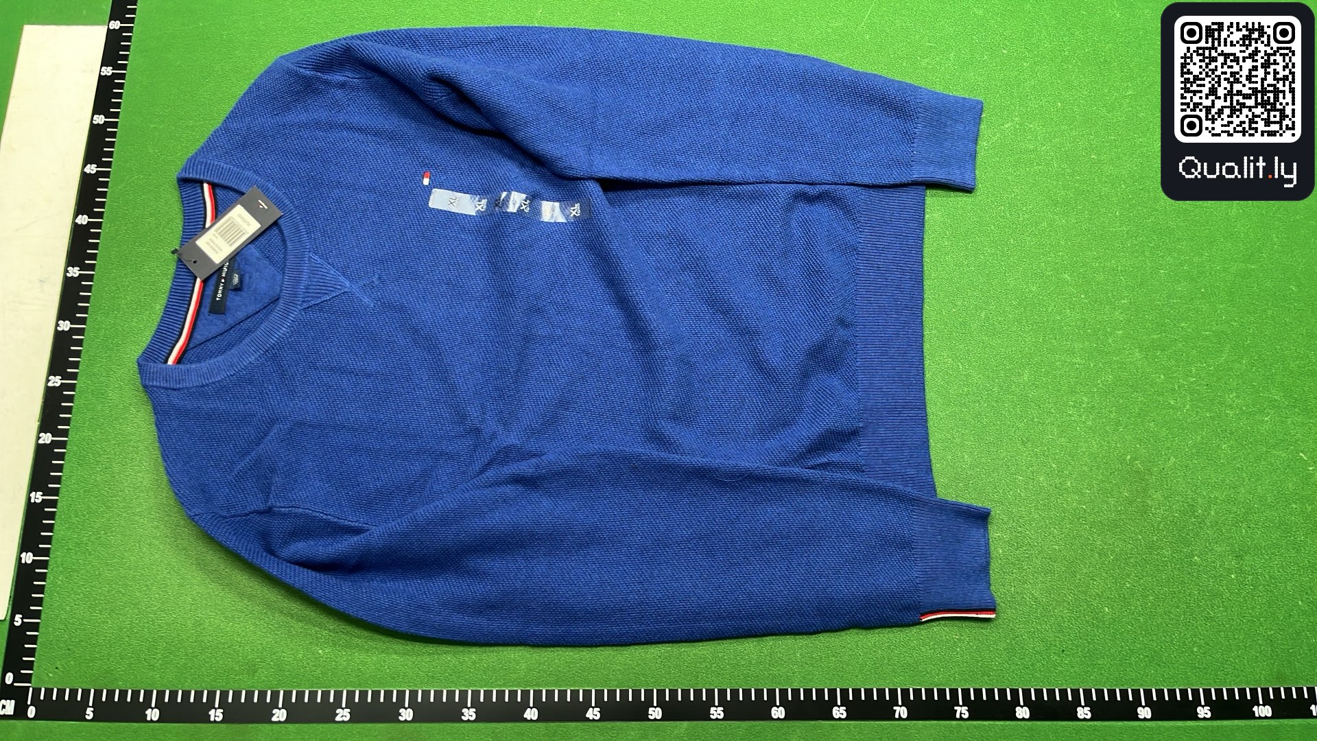 Sweater QC photo 2 of 14