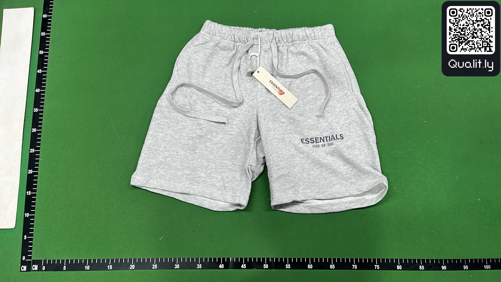 Shorts QC photo 2 of 12
