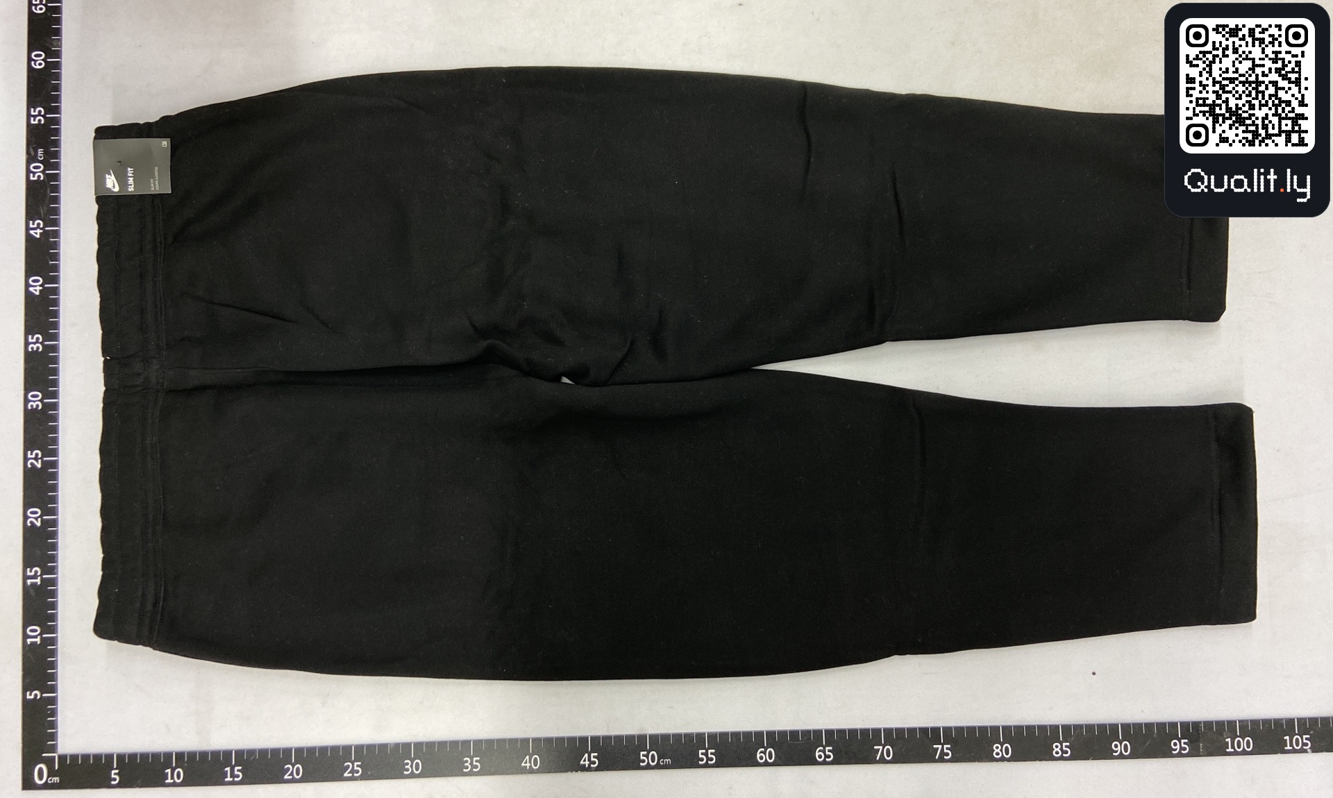Hoodie — QC-Foto 2 von 27