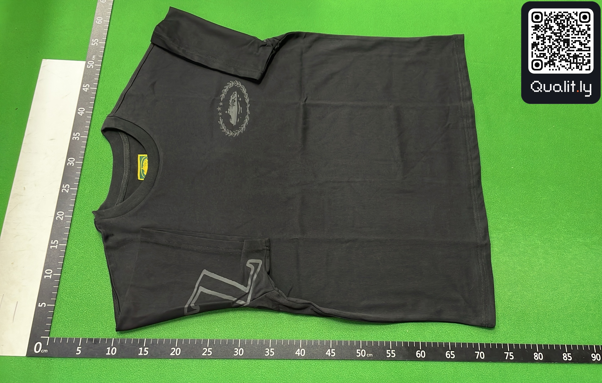 T-shirt — foto QC 2 de 92