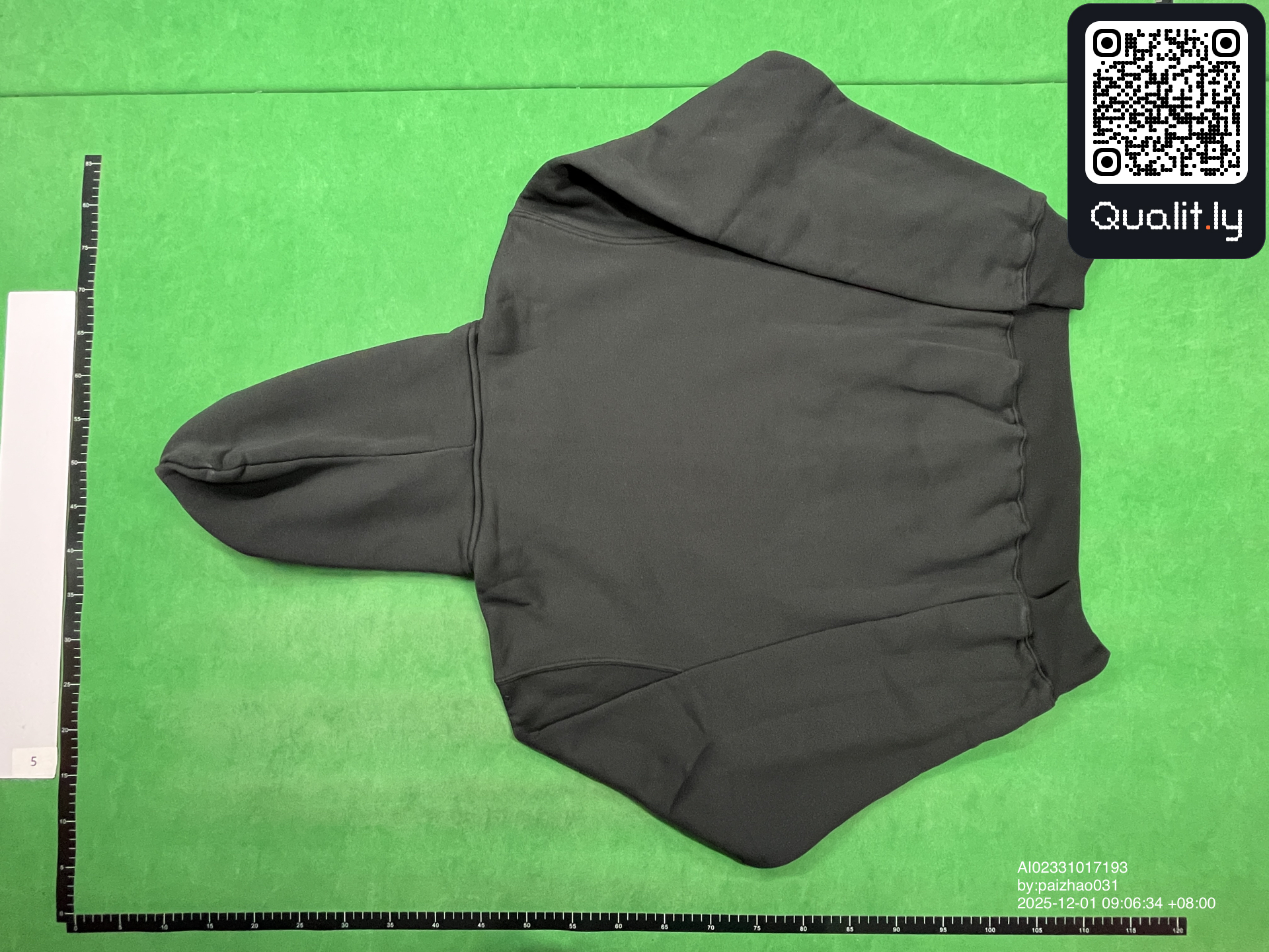 Hoodie — QC-foto 2 av 18