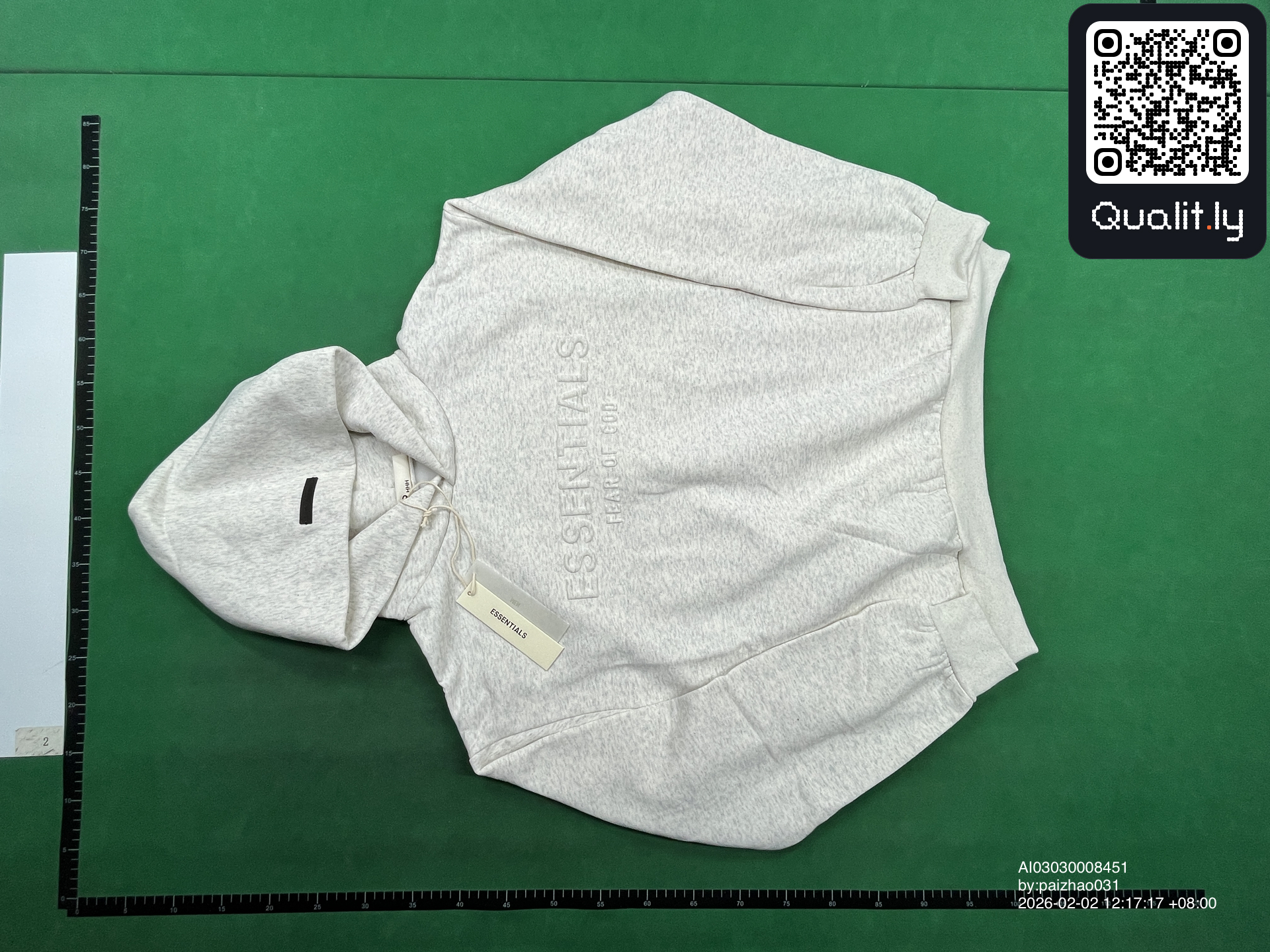 Hanorac cu glugă — fotografie QC 3 din 4