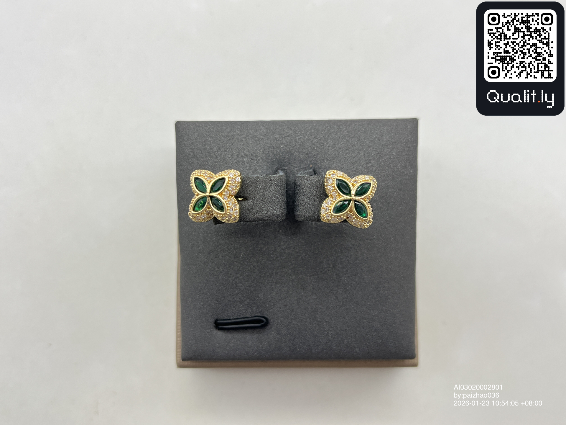 Schmuck — QC-Foto 3 von 12