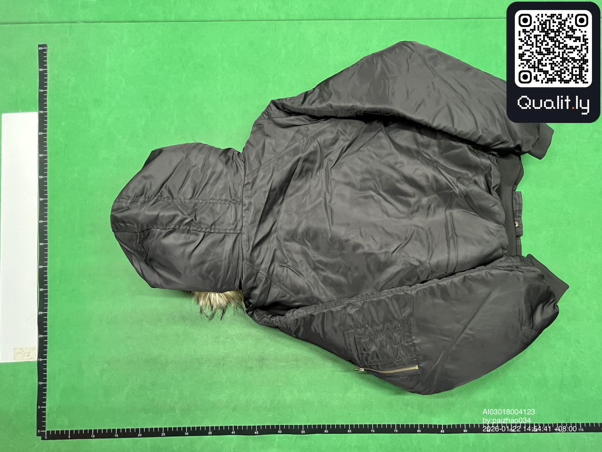 夹克 QC 照片 2 / 4