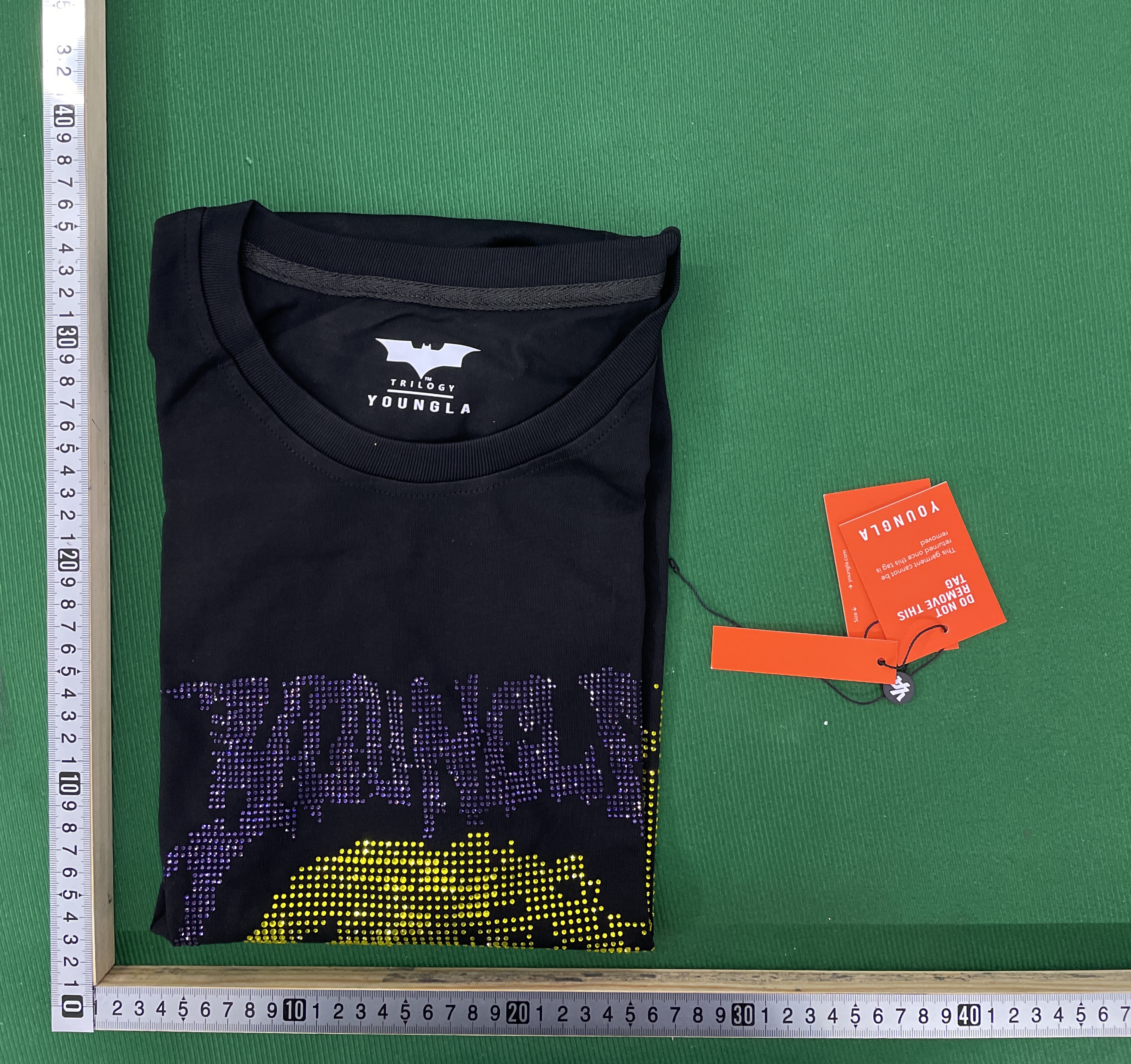 T-shirt — foto QC 1 di 18