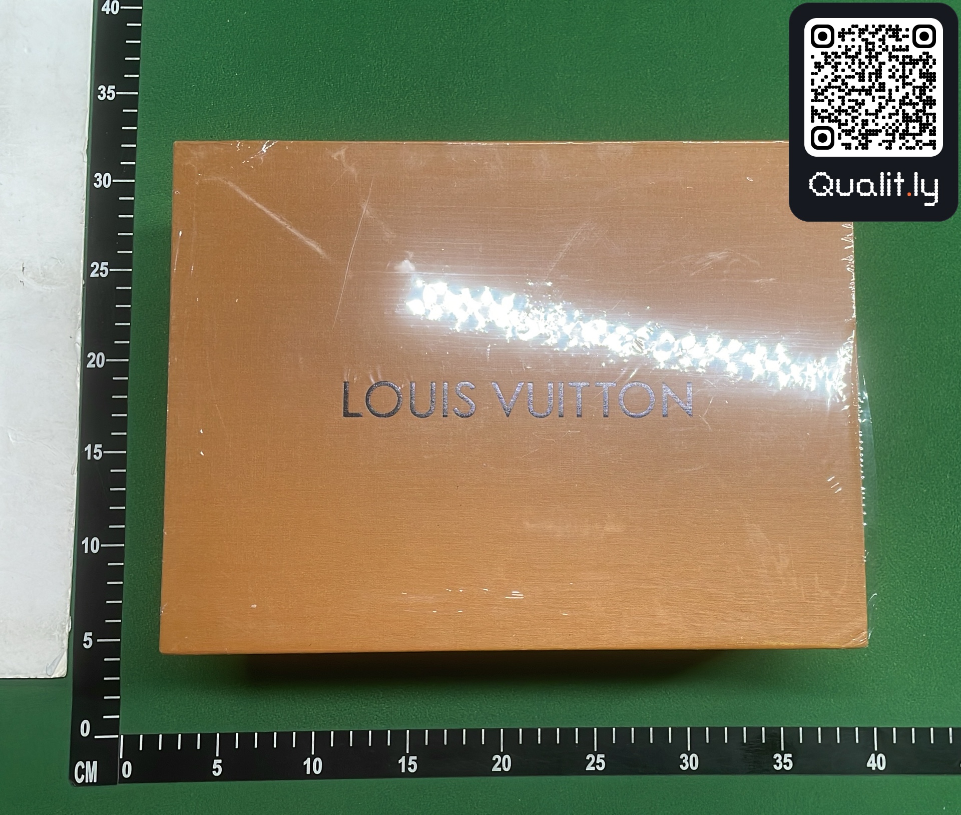 Bag QC photo 1 of 6