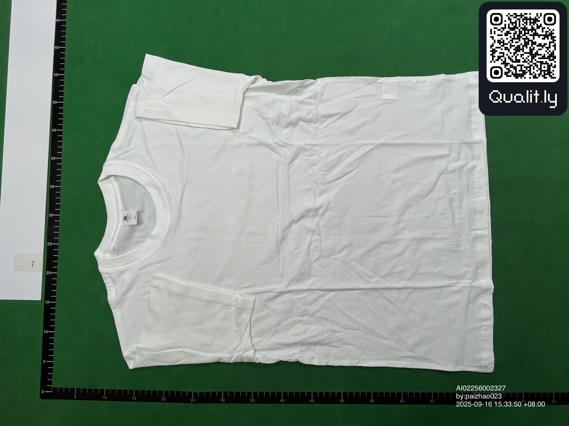 T-shirt — photo QC 3 sur 8